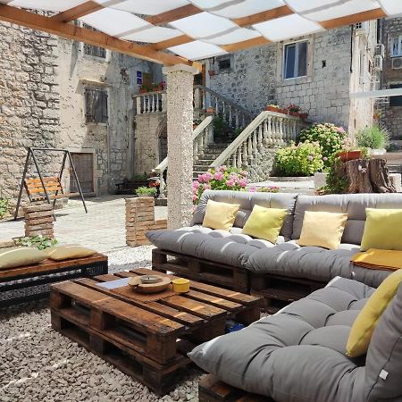 Guest House Exalto Trogir Exterior photo