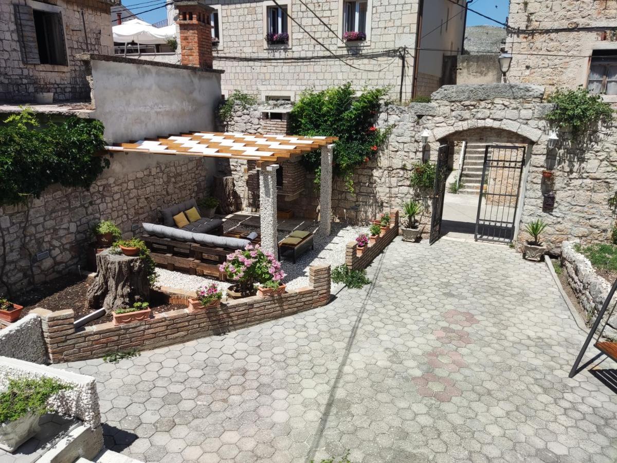 Guest House Exalto Trogir Exterior photo