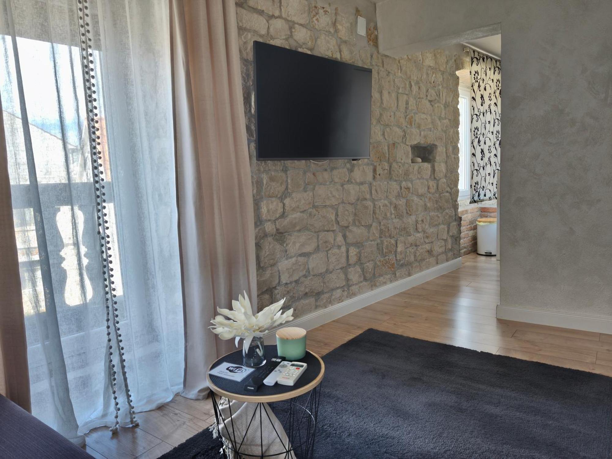 Guest House Exalto Trogir Exterior photo
