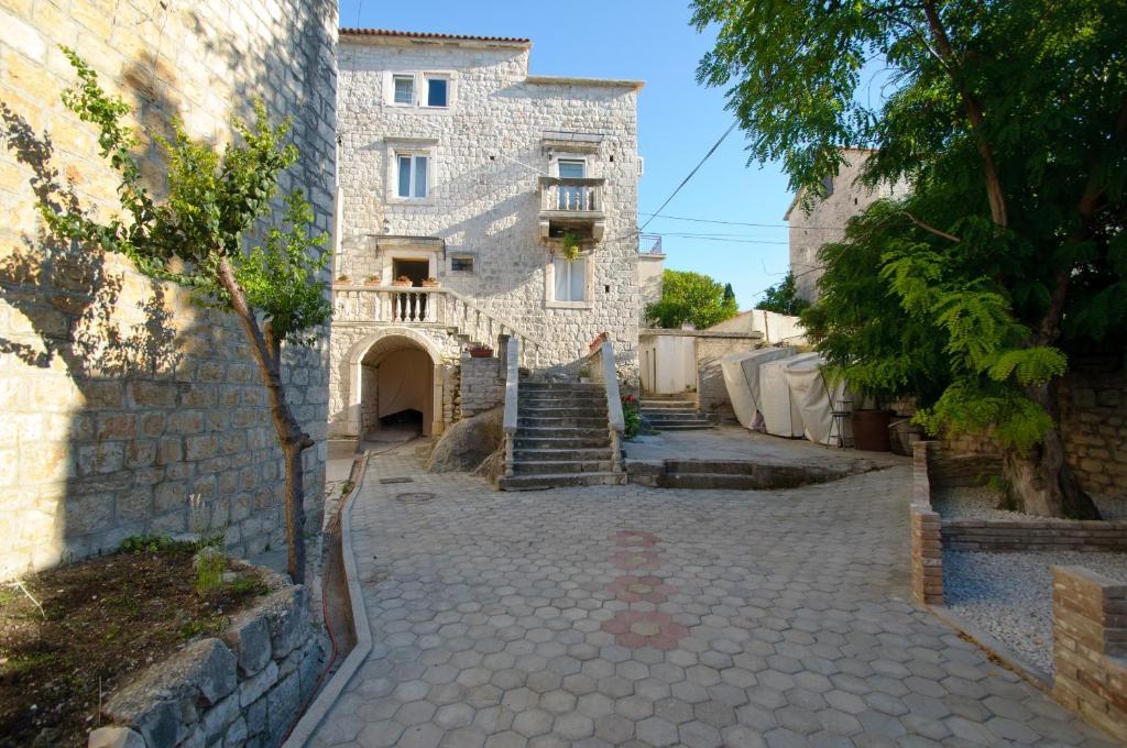 Guest House Exalto Trogir Exterior photo